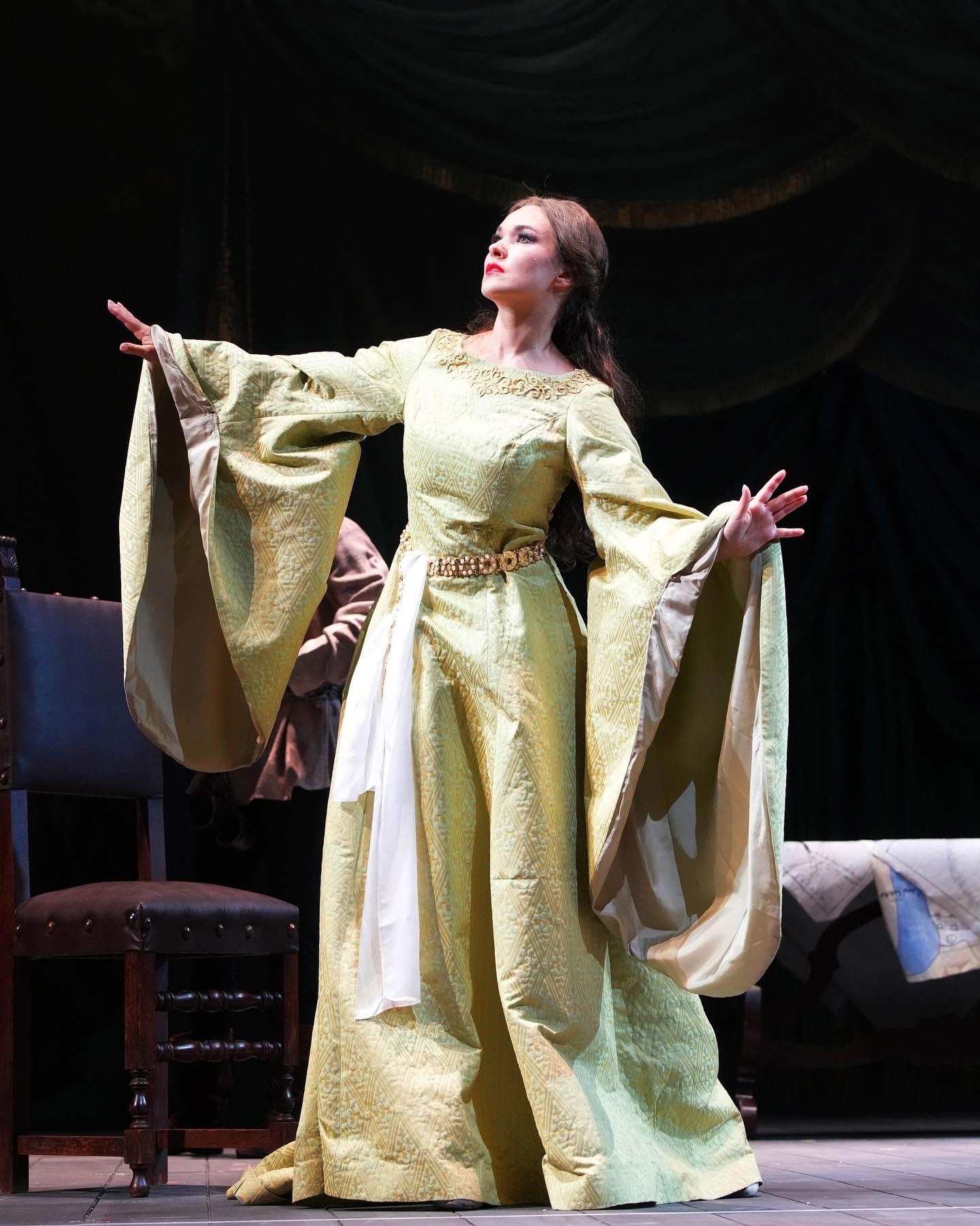 Role debut as Adelaide di Borgogna